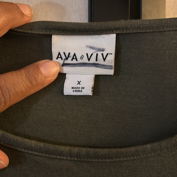 New Ava and Viv Olive Green bell sleeve top - Picture 4 of 6